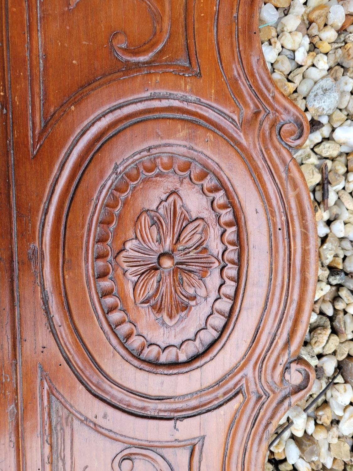 Carved wooden pediment from around 1800