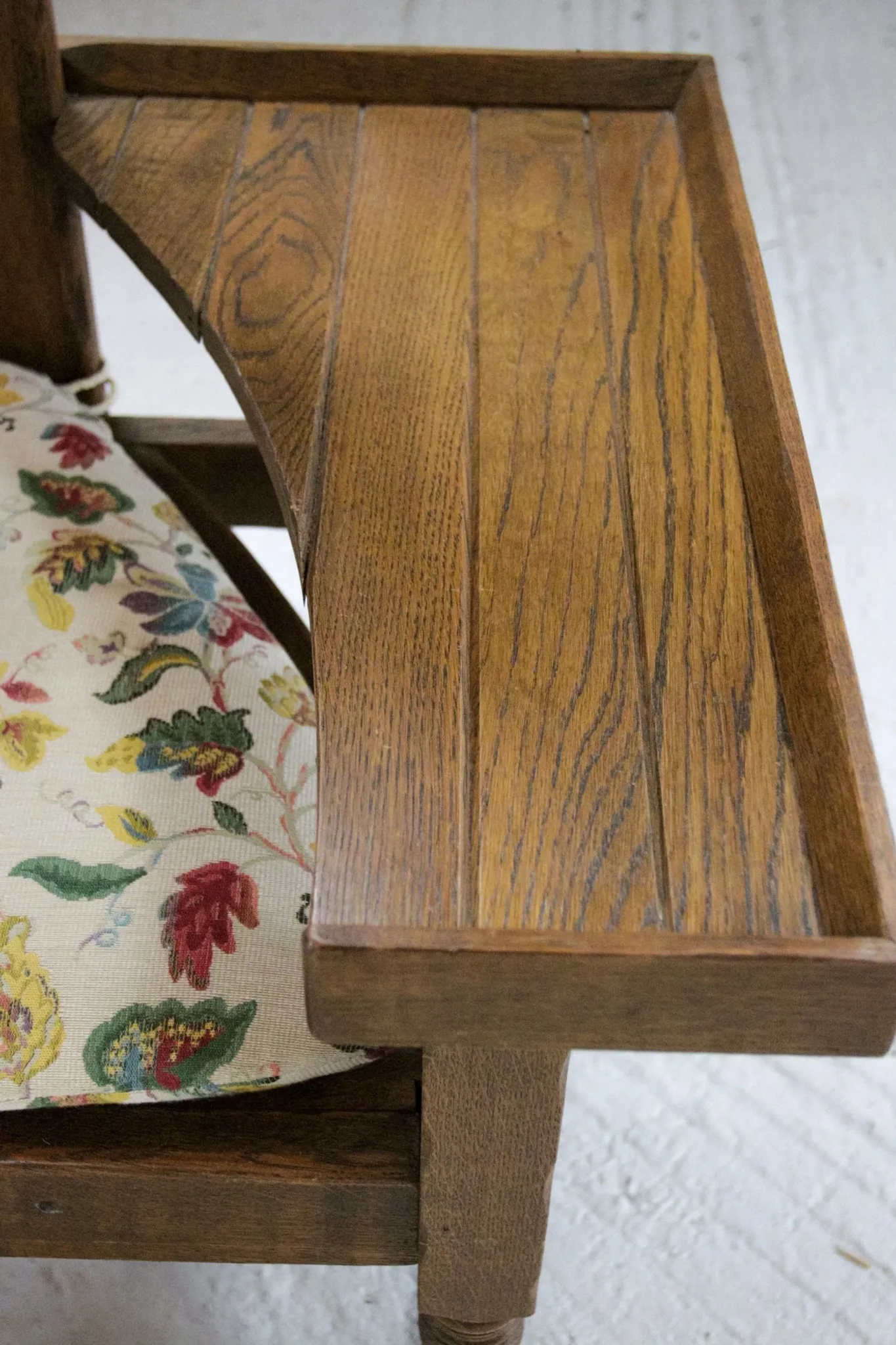 Rare Dutch brutalist oak armchair with integrated side table – 1950s