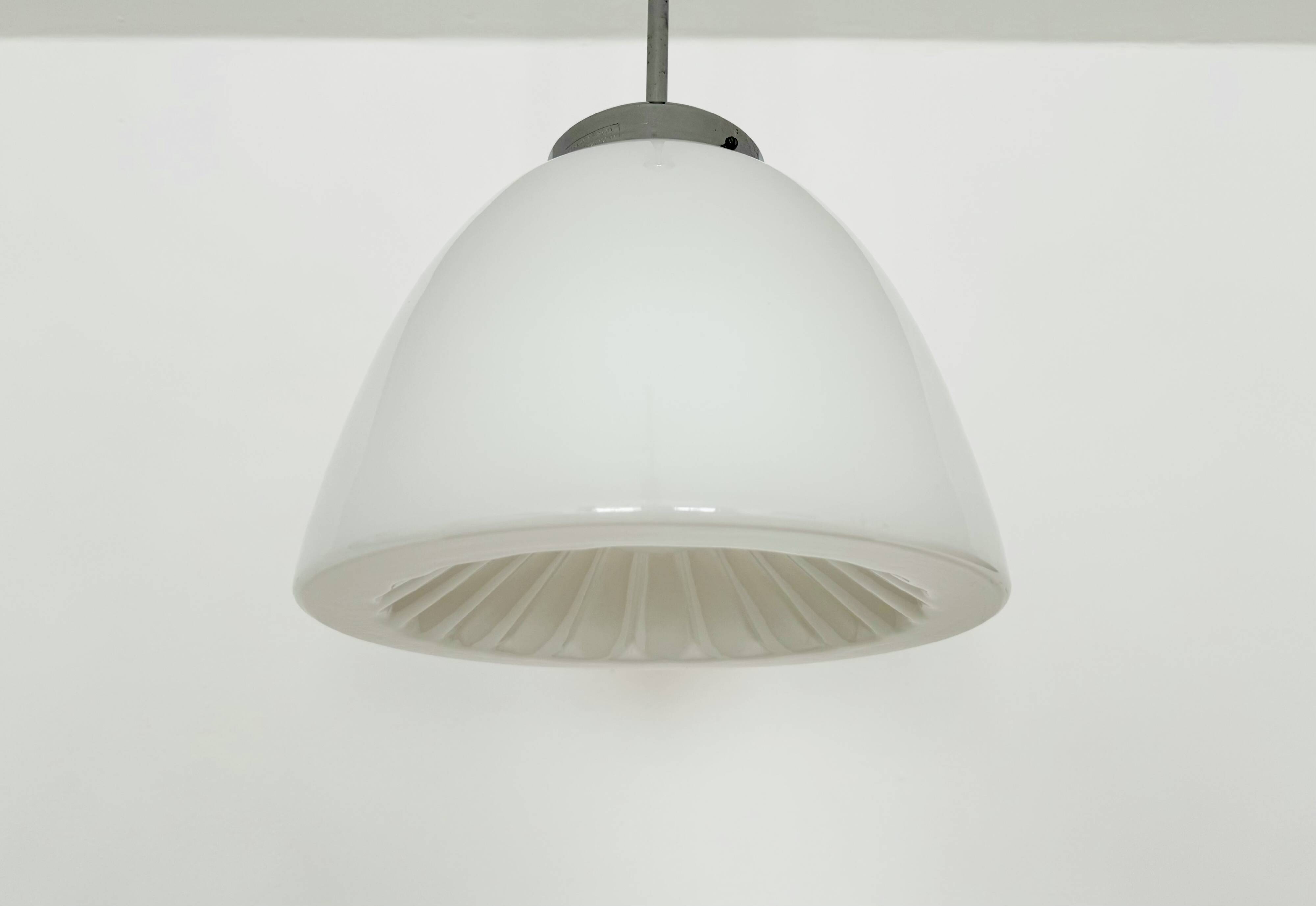 Suspension en verre opalin de Napako