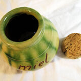 Ceramic pot for honey