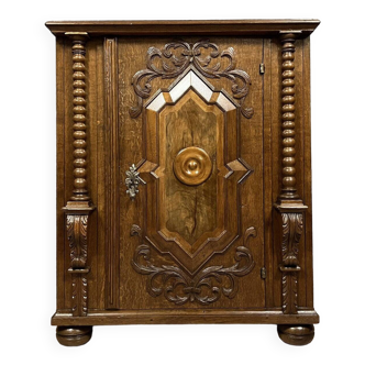 Meuble d’apparat en chêne et loupe époque louis xiii / xviieme siècle