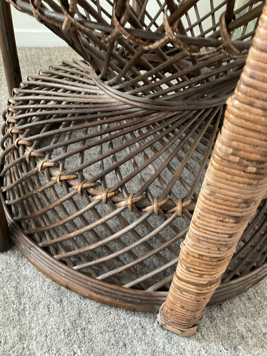 Fauteuil Paon Emmanuelle des années 60