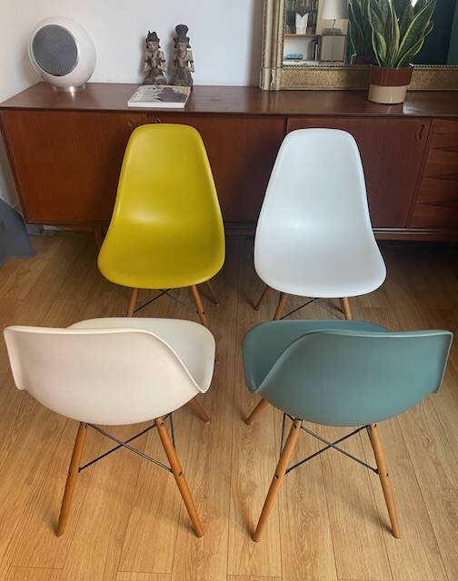 Eames VITRA chair