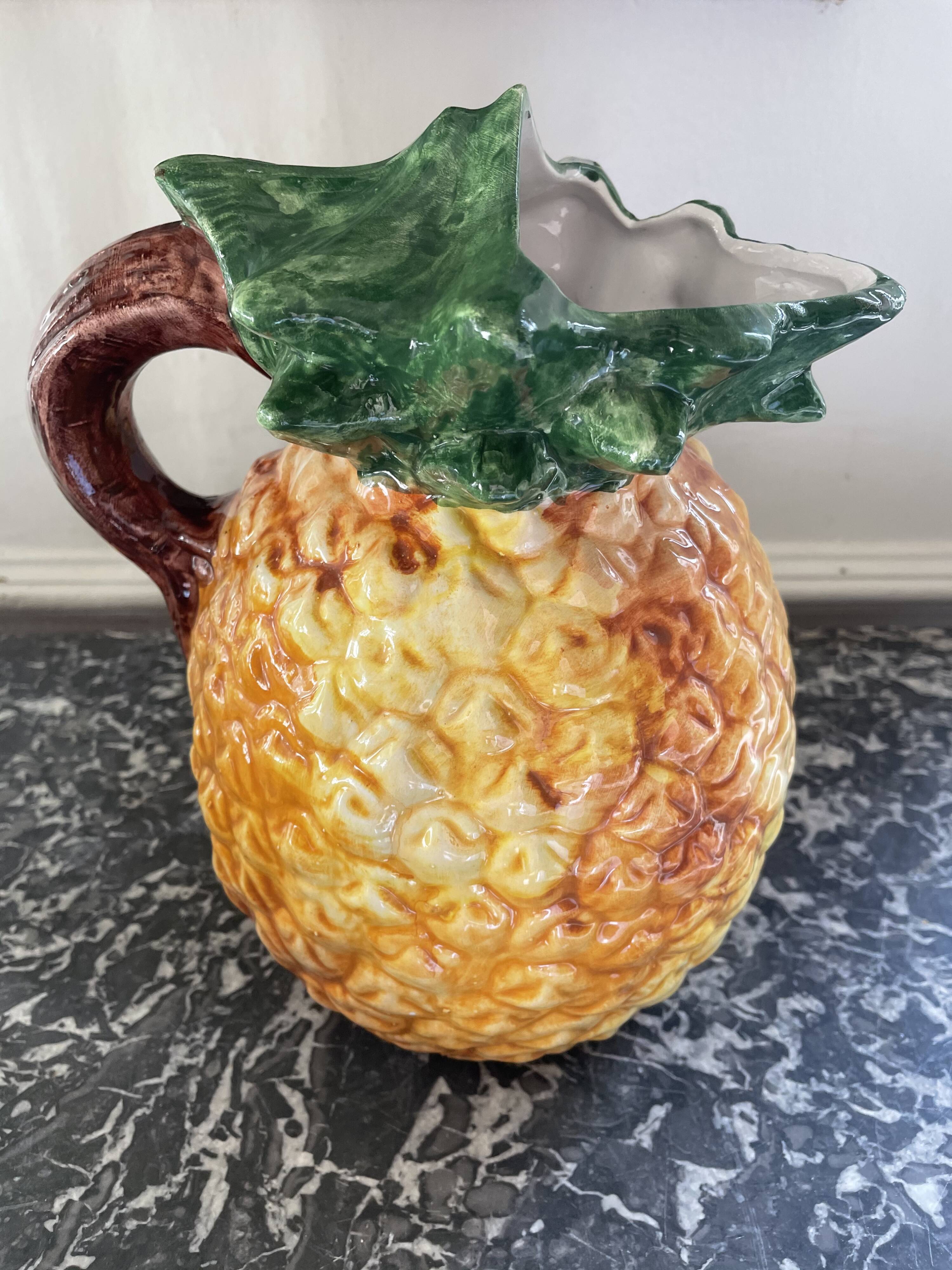 Pineapple pitcher dabbling