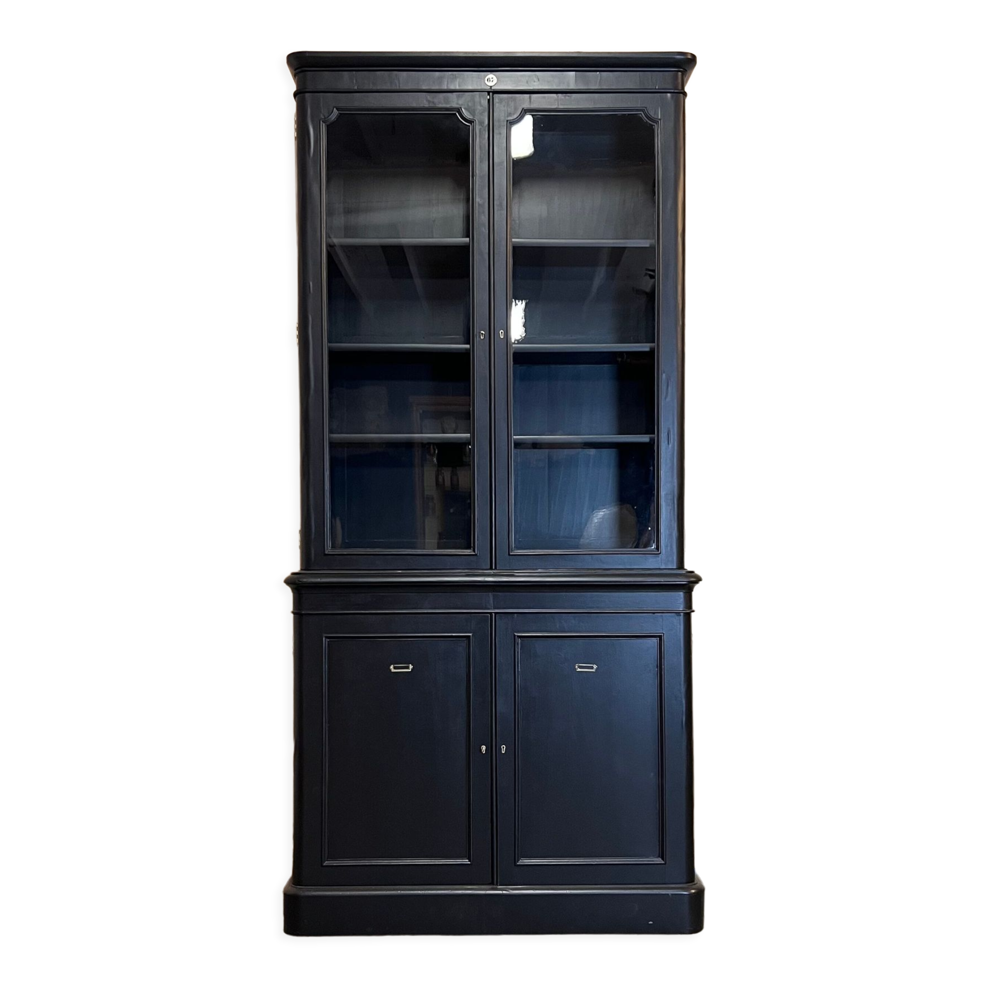 Buffet two glazed bodies