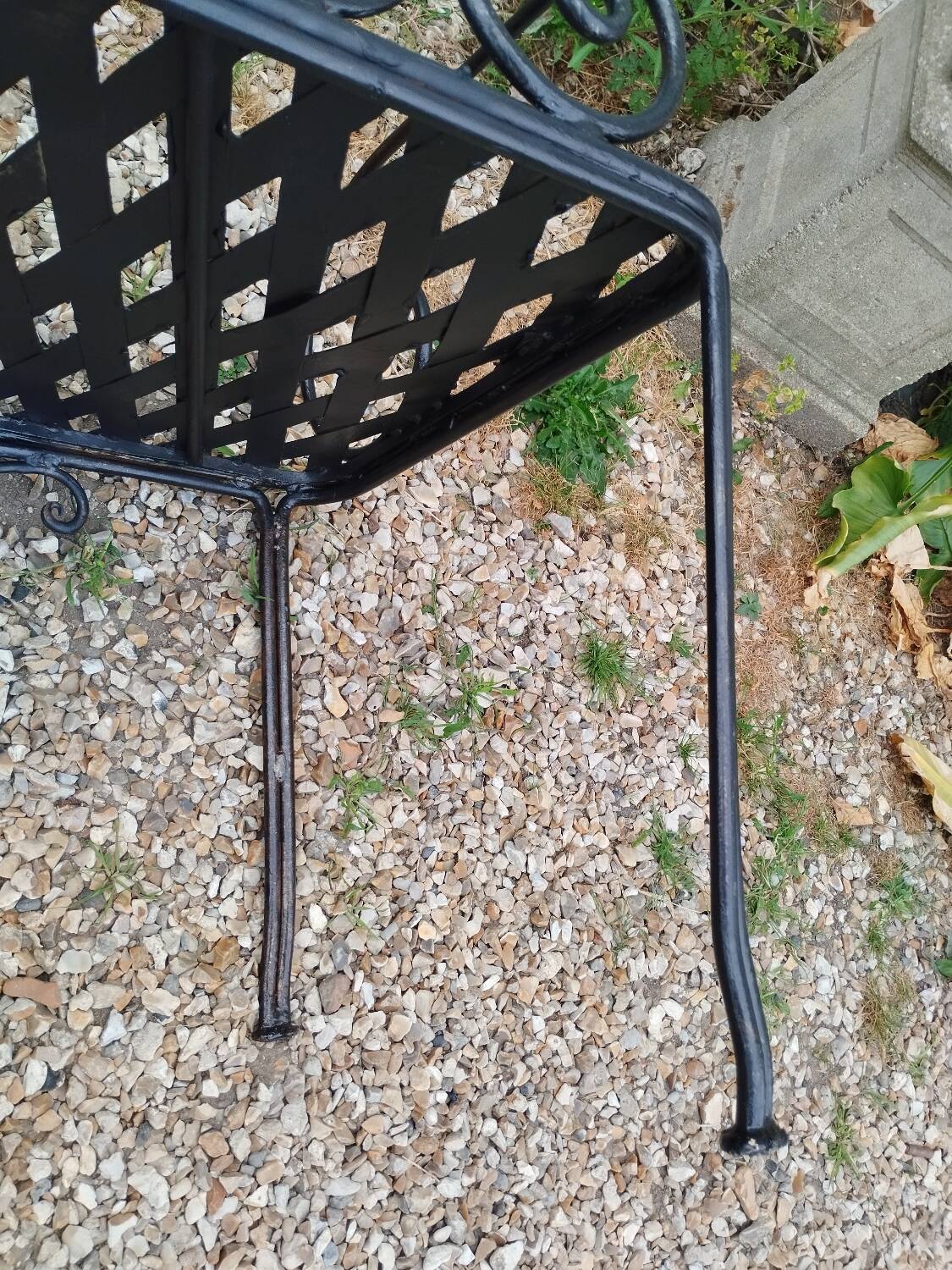Beau banc de jardin en fer ancien