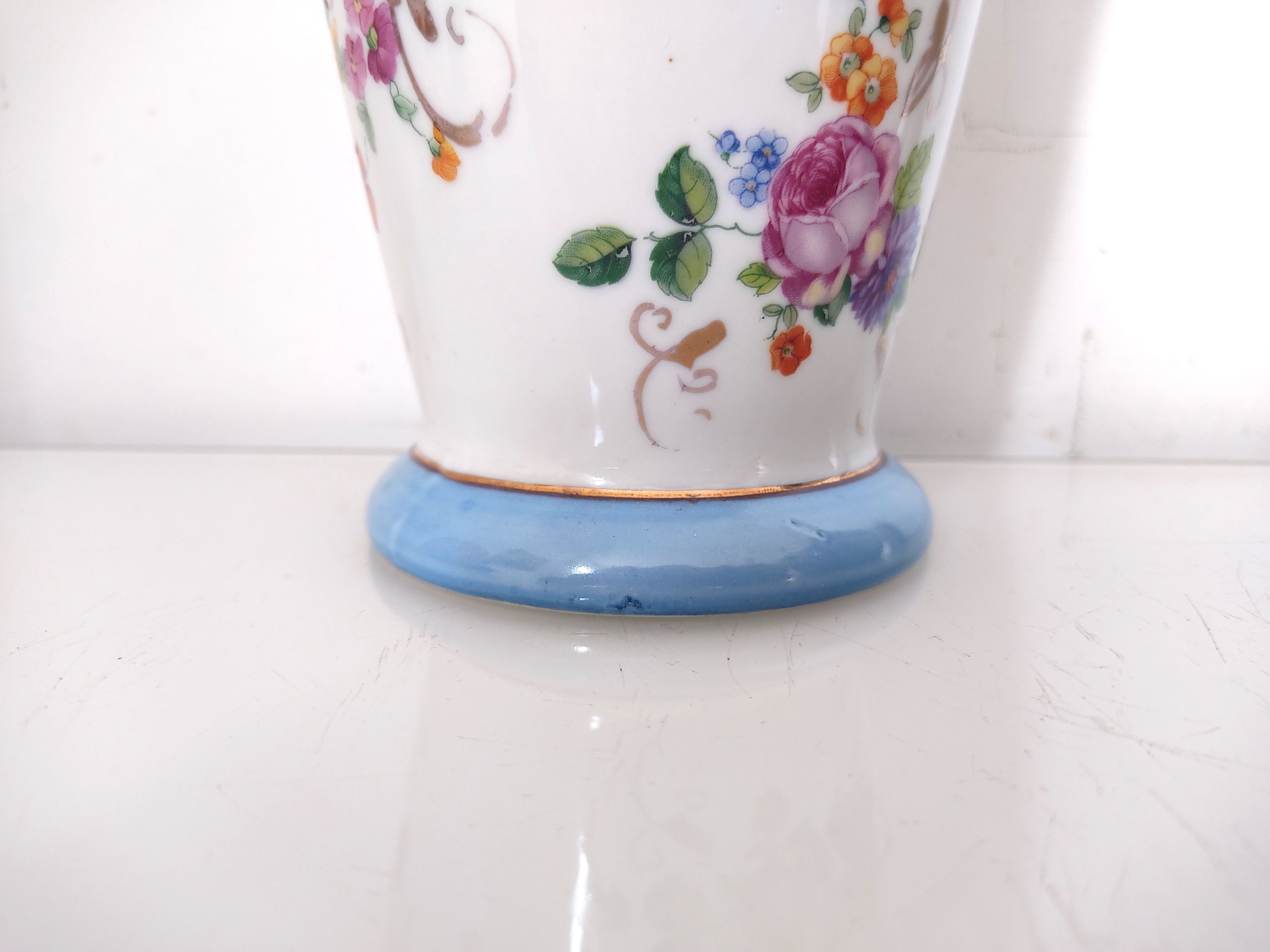 VF Paris flower vase