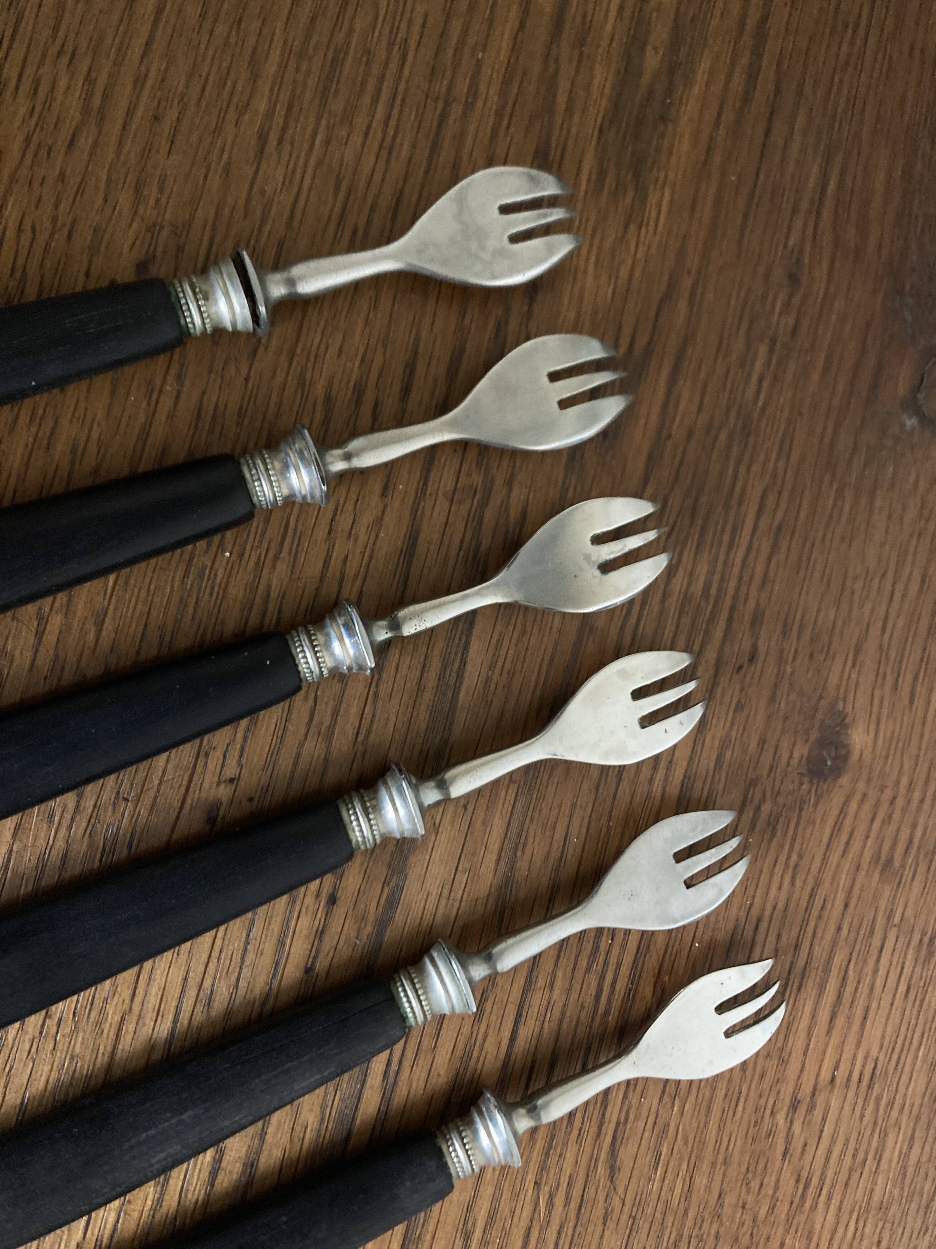 Set de 6 fourchettes à huitres 19e en bois d'ébène