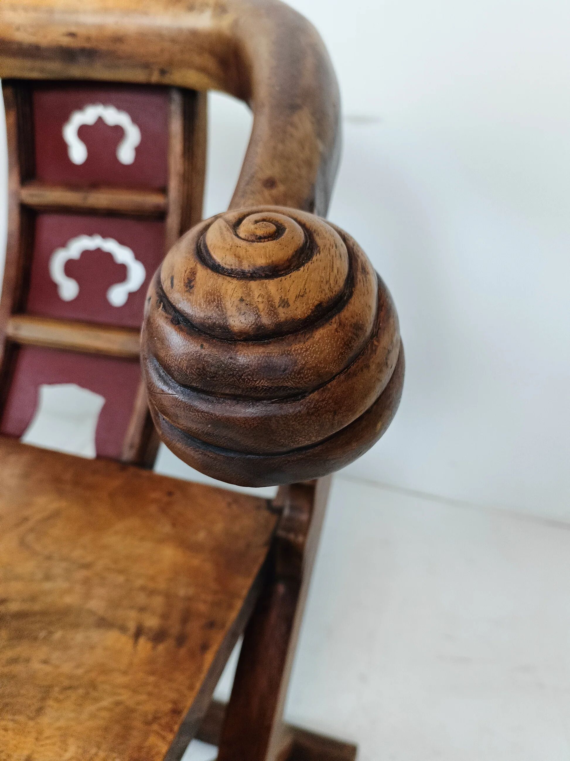 Fauteuils trônes asiatiques rares