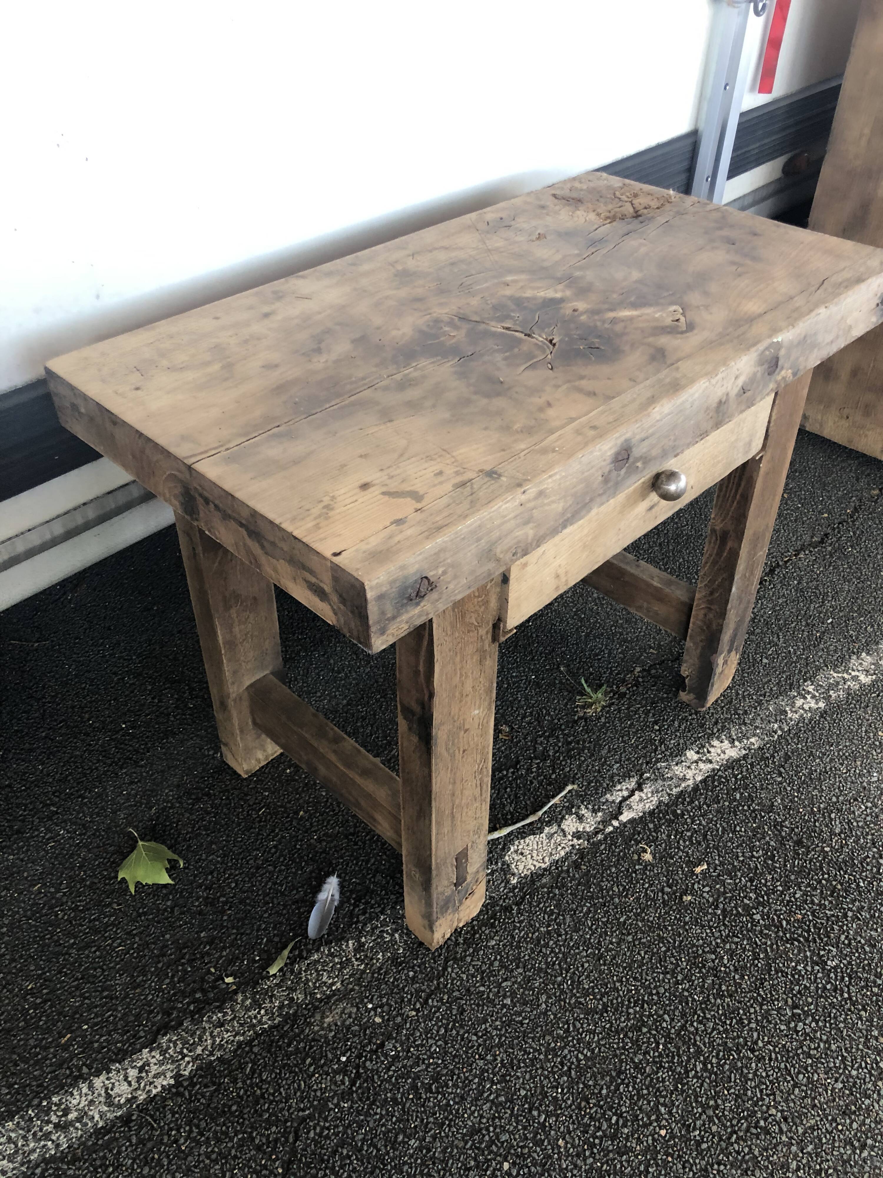 Furniture log of metier