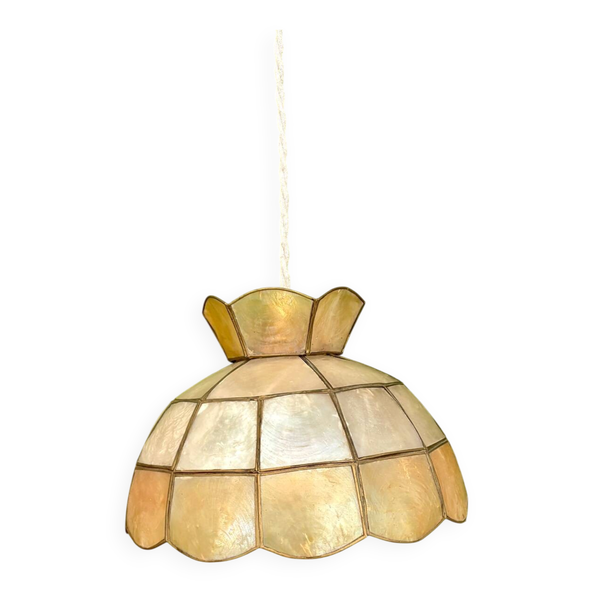 Vintage pearl pendant light