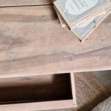 Table basse en noyer