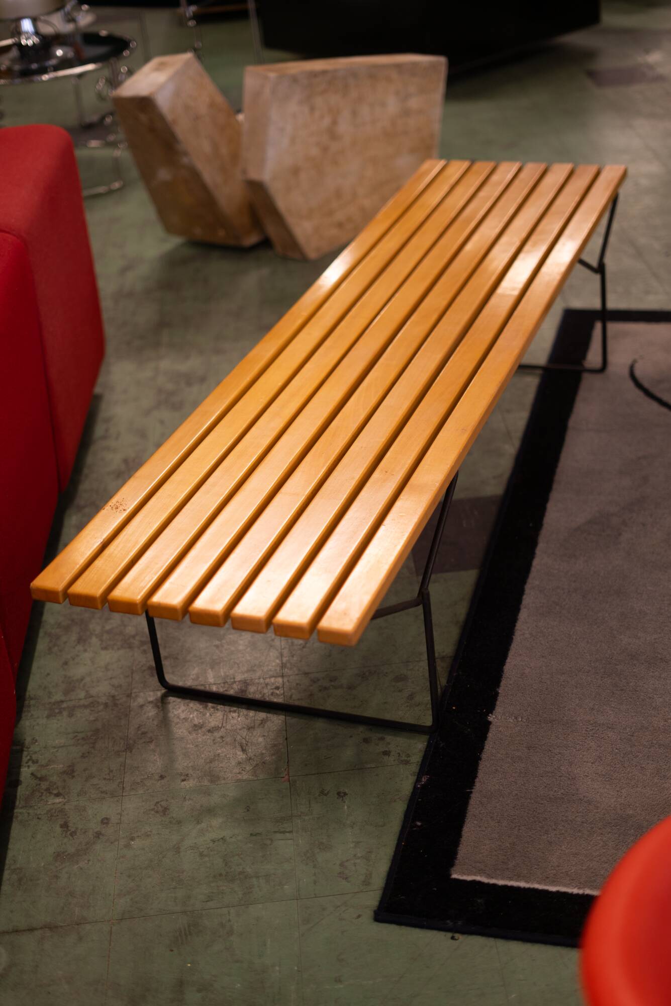 "Bertoia" bench Knoll