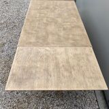 Extendable stripped farm table