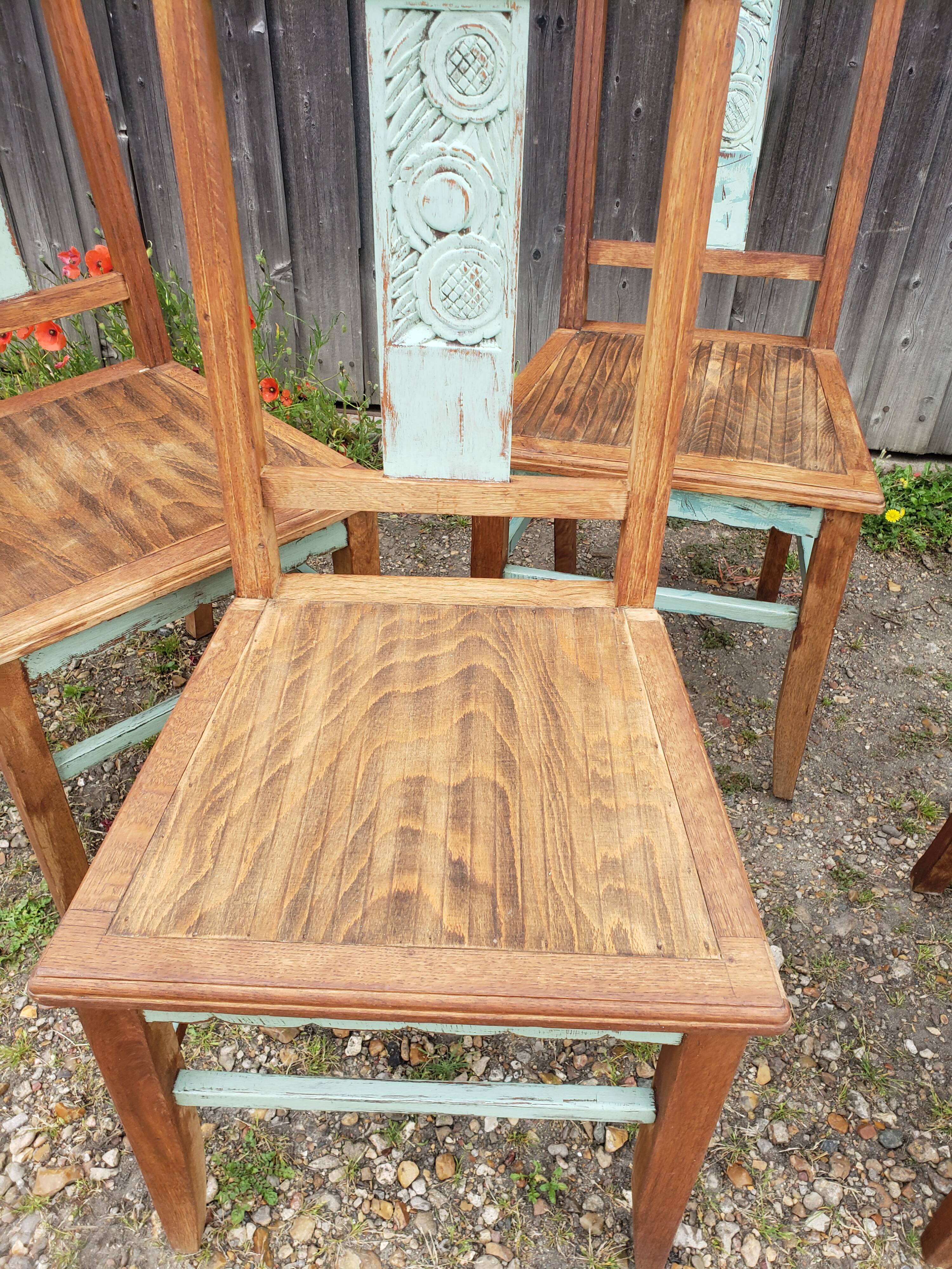 Table and chairs art deco wood and pastel