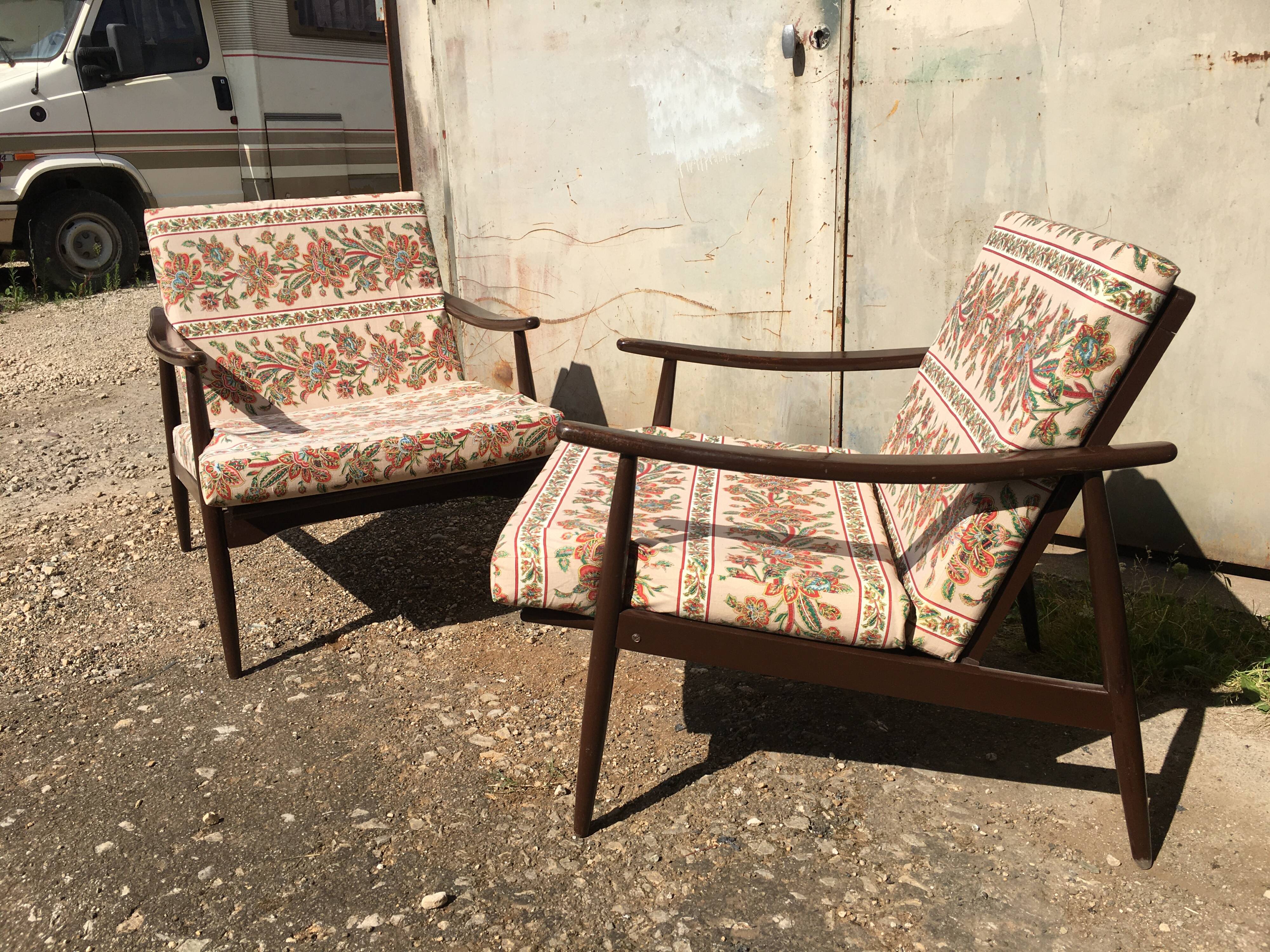 Scandinavian 60s wood chairs to restore