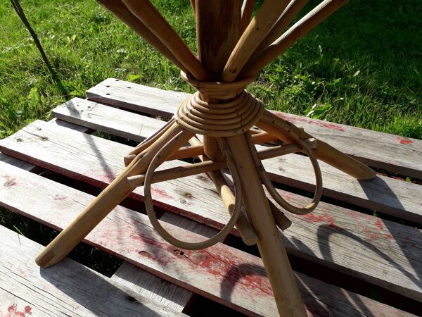 Table ronde en rotin