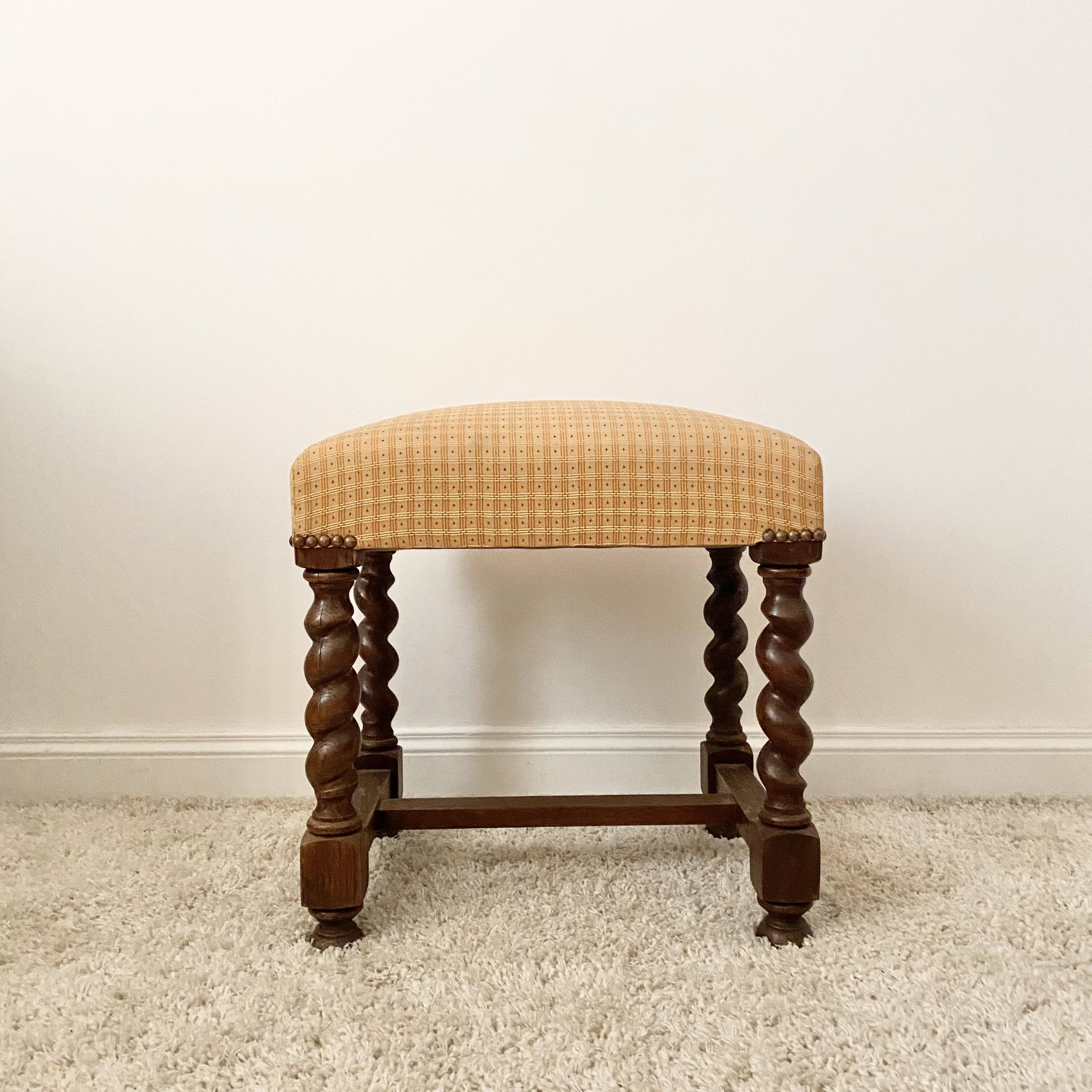 Stool with turned legs