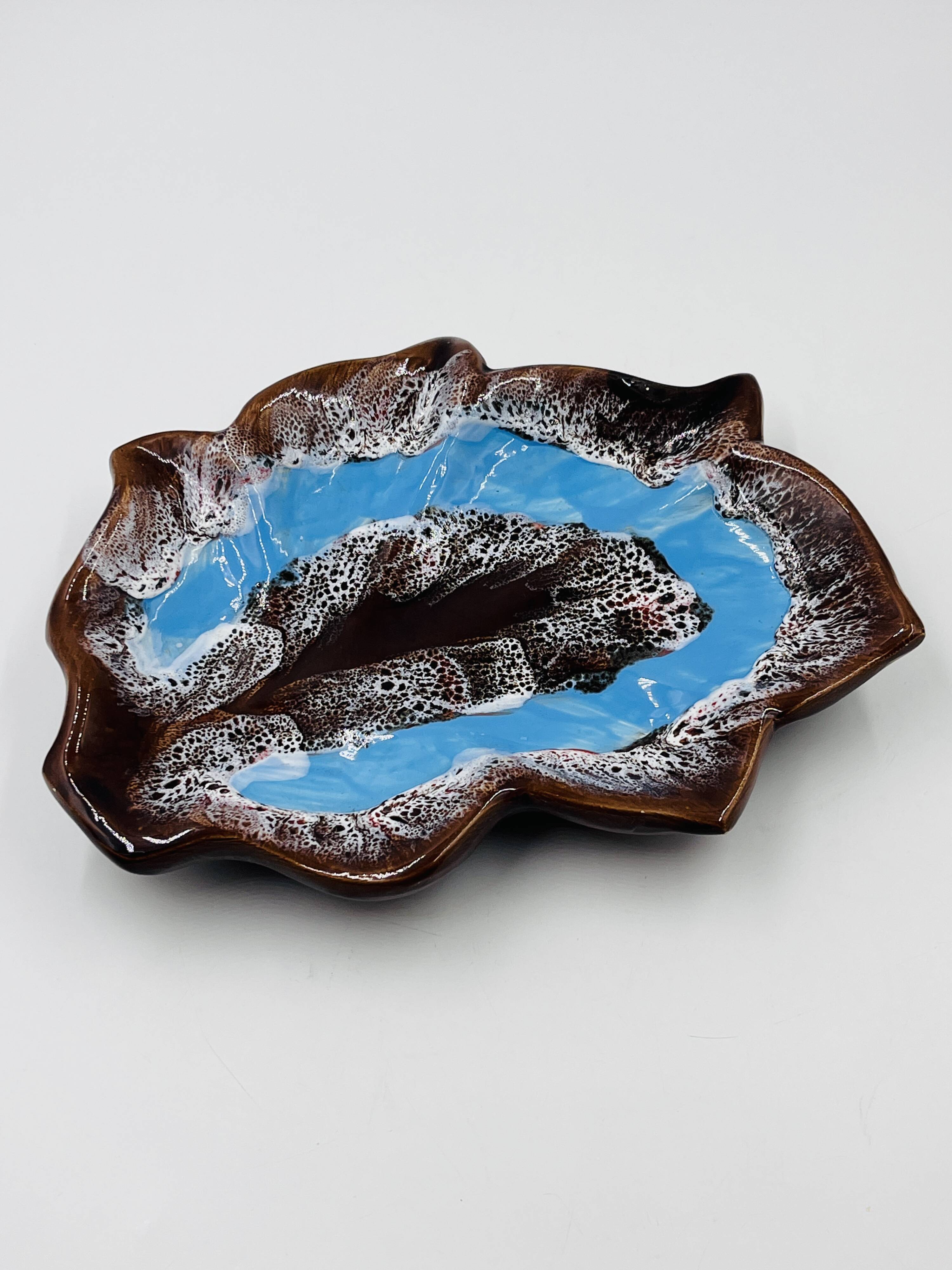 Plat Feuille bleu Vallauris