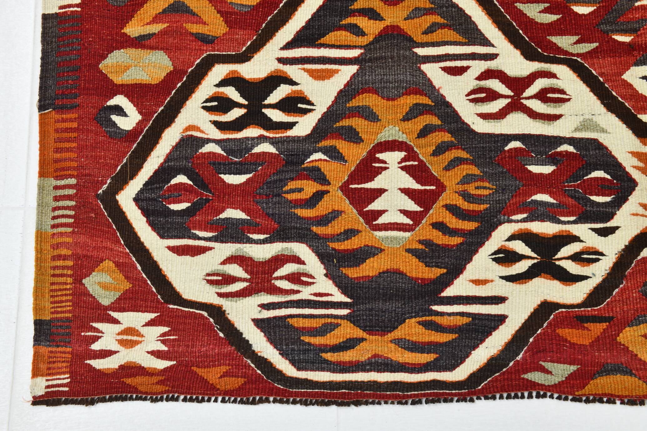 5x9 Faded Red Bohemian Kilim Rug, Wool Handknotted Rug, 148x259