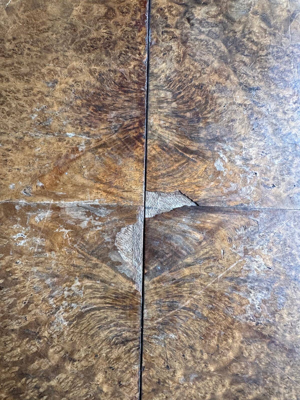 Art Deco table in amboyna burl