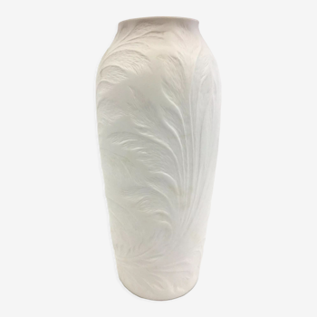 Vase in matt white porcelain, Hutschenreuther 60