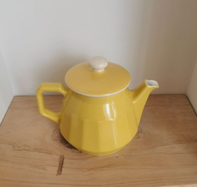 Cafetière, théière vintage jaune