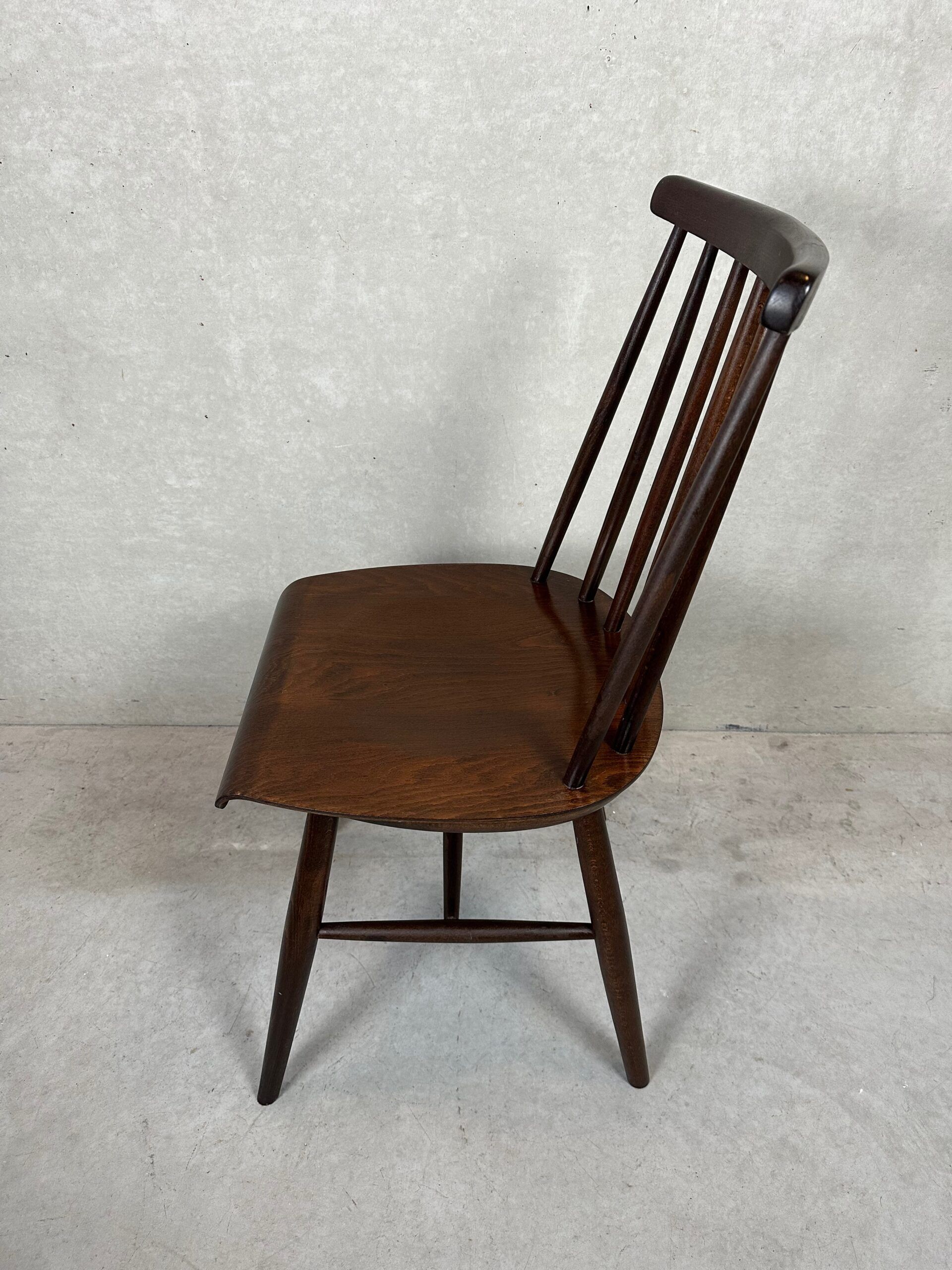 4x spindle chairs Ilmari Tapiovaara (Finland)