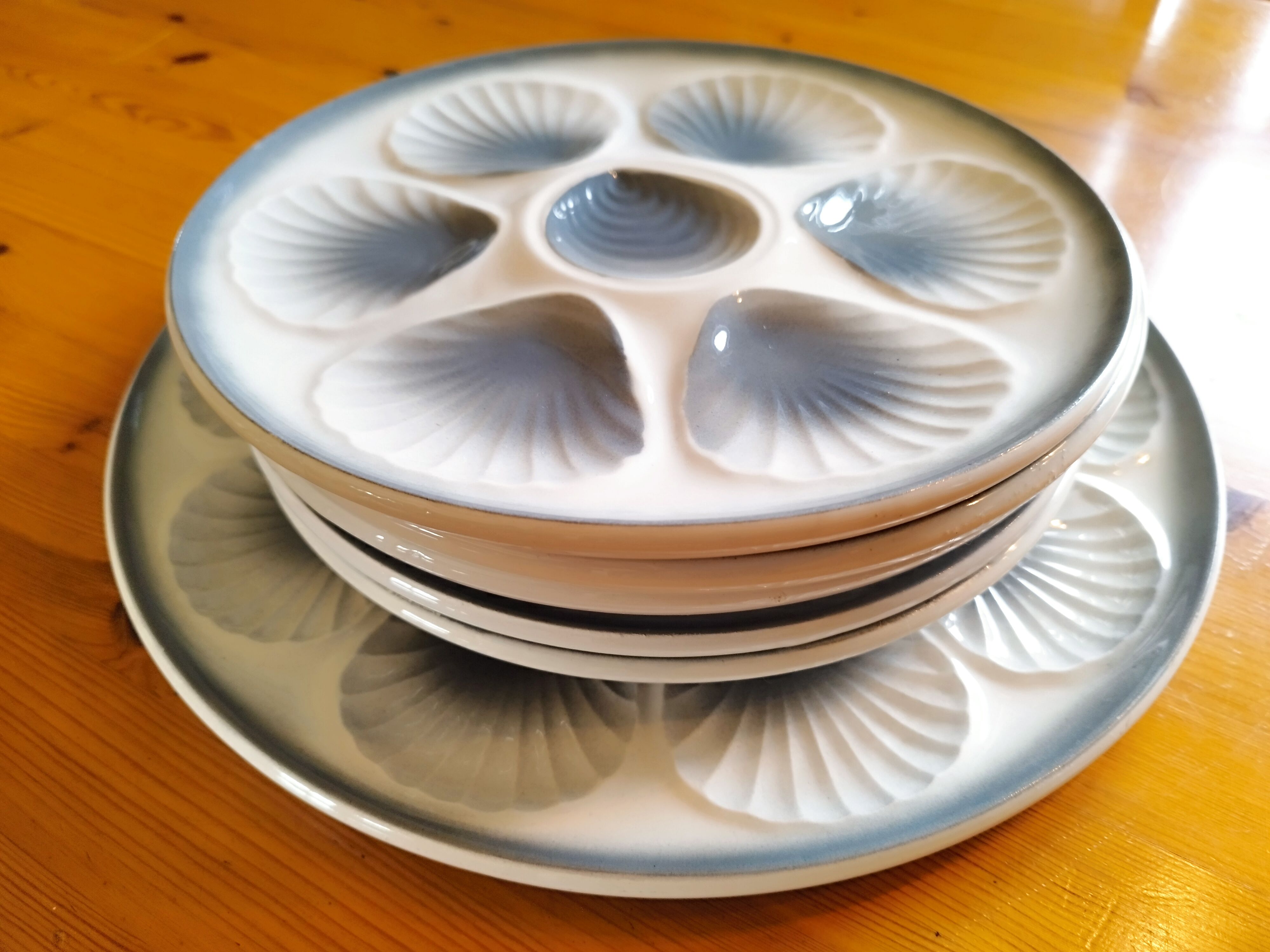 Set of 6 oyster plates and dish