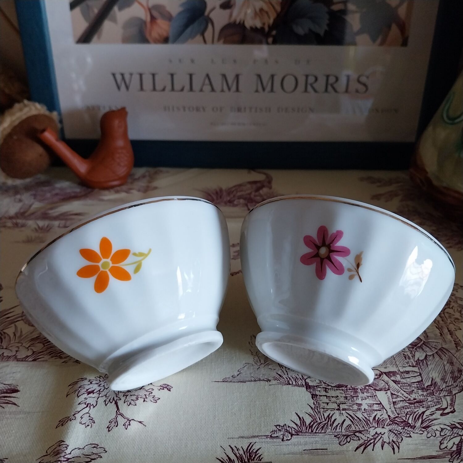 Vintage porcelain bowls