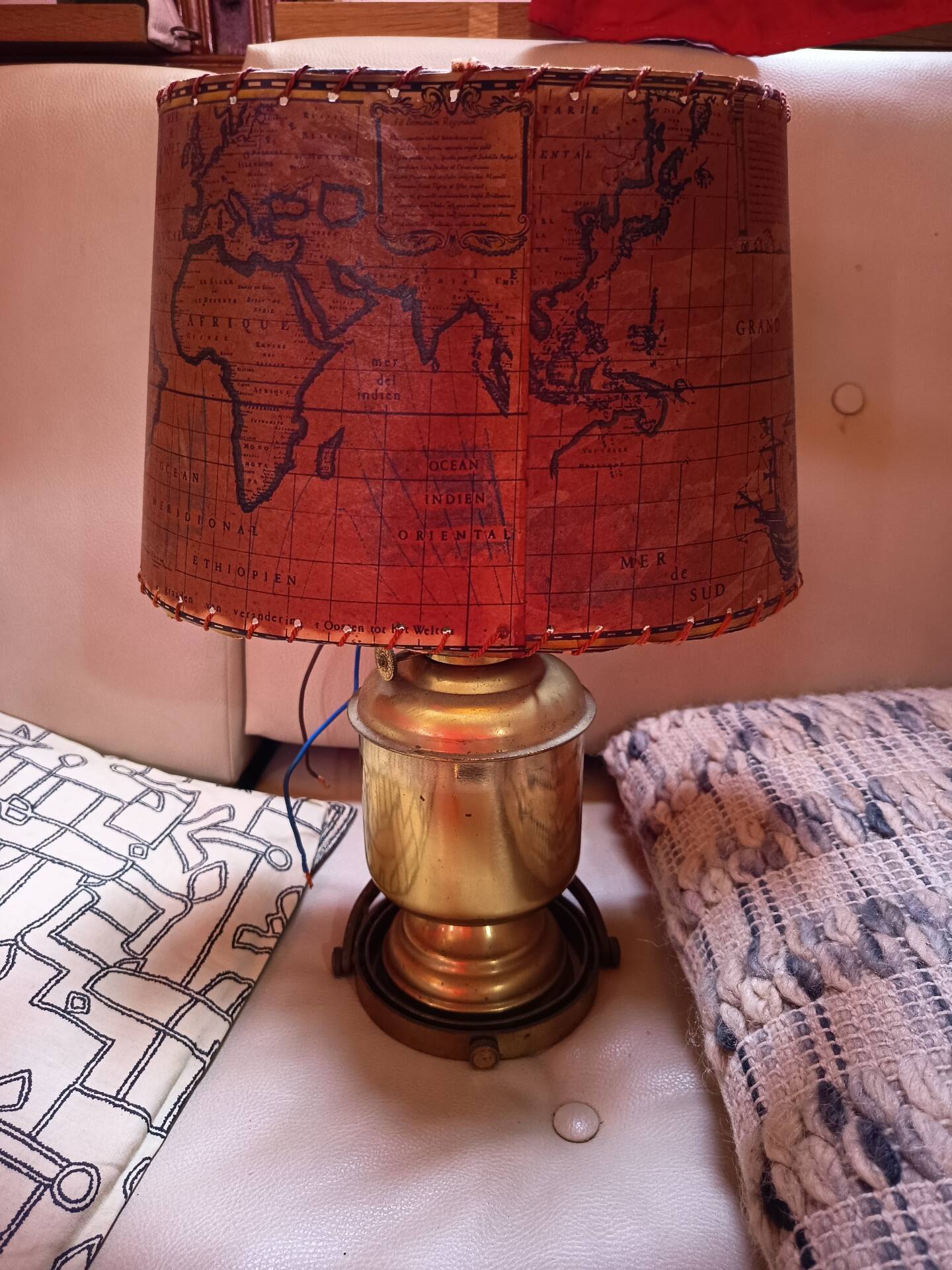 Nautical lamp