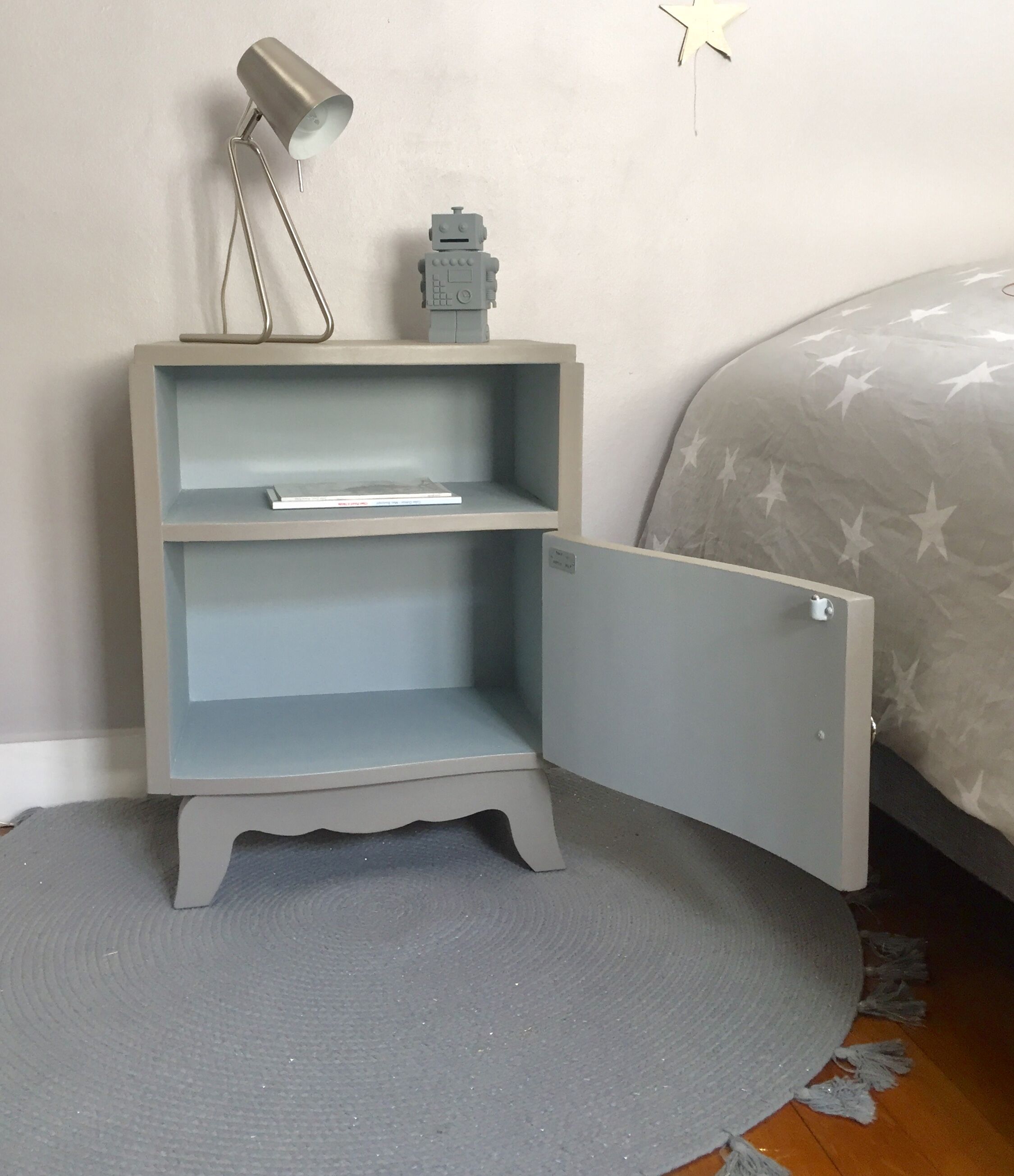 Art deco beside table