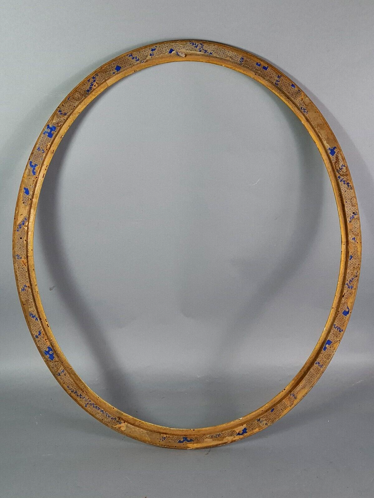 Oval beaded frame nineteenth century wood gilded stucco 69,7x59 foliage 64x54 cm SB