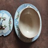 Old Tournay sauce boat. Creil and Montereau