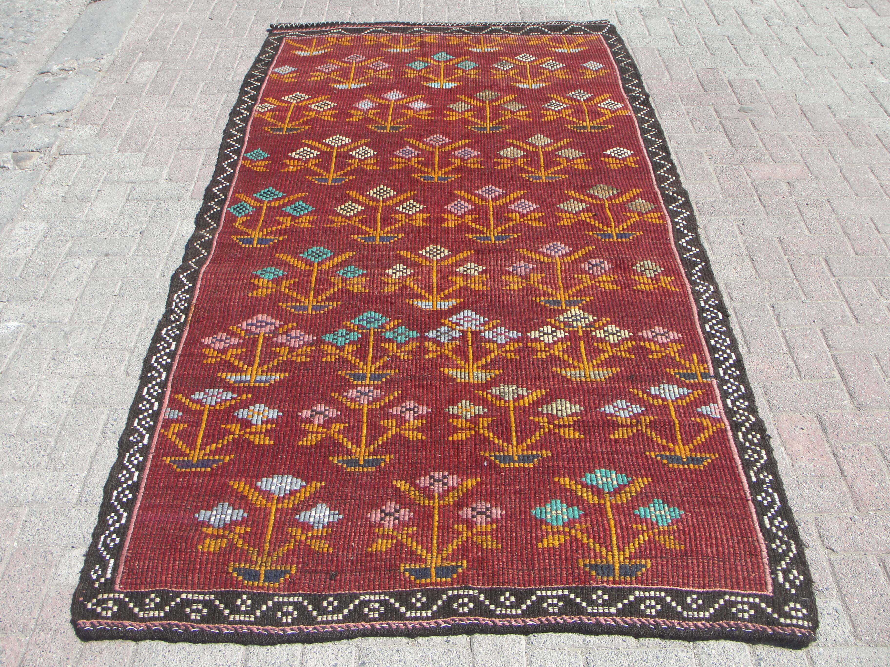 Handmade wool kilim rug