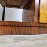 Pair of Art Decò bedside tables in walnut and thuja