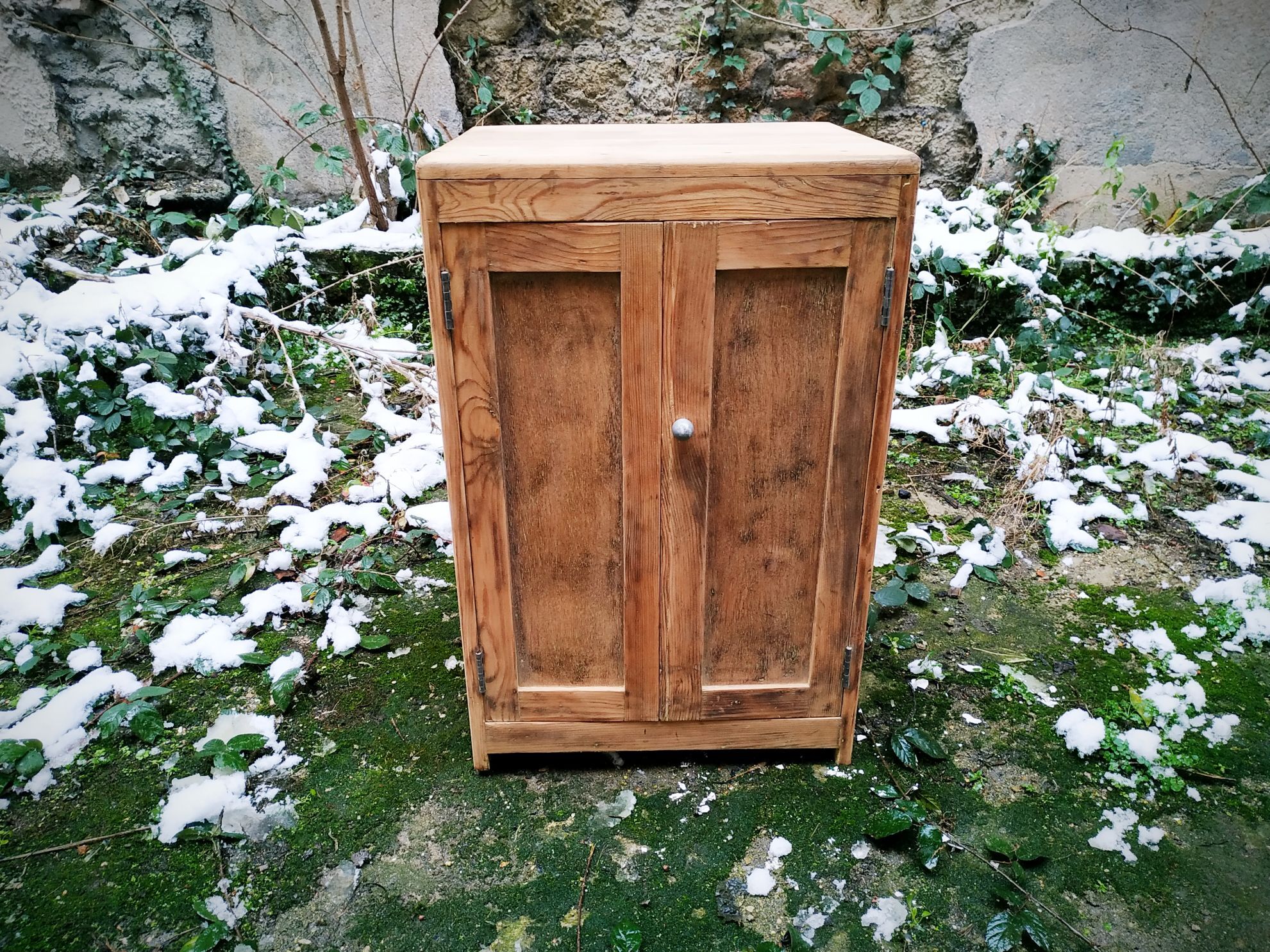 Old fir closet