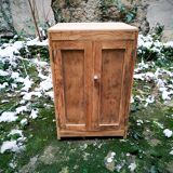 Old fir closet