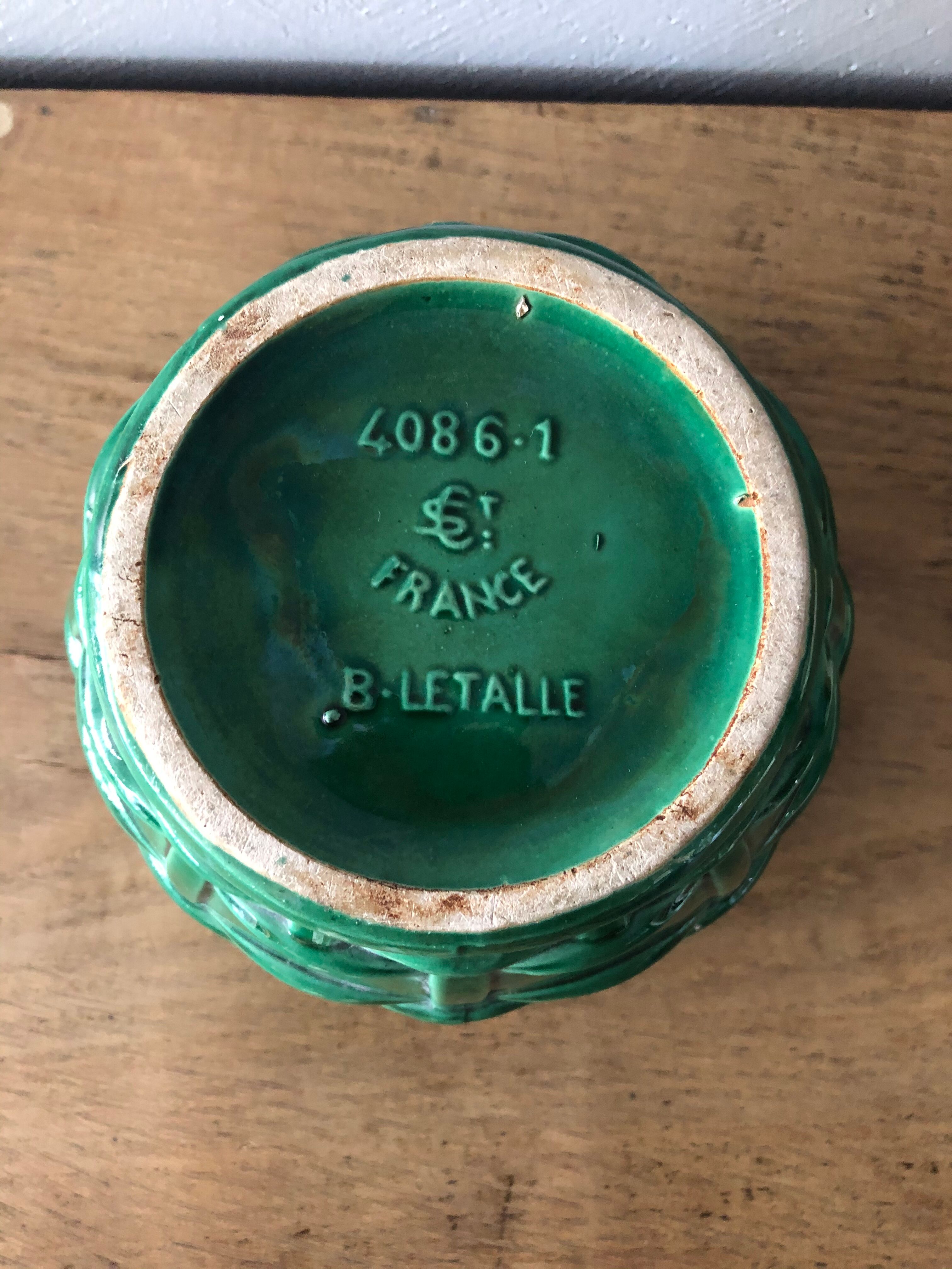 Saint Clement ceramic pot cache