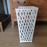 Openwork iron umbrella stand