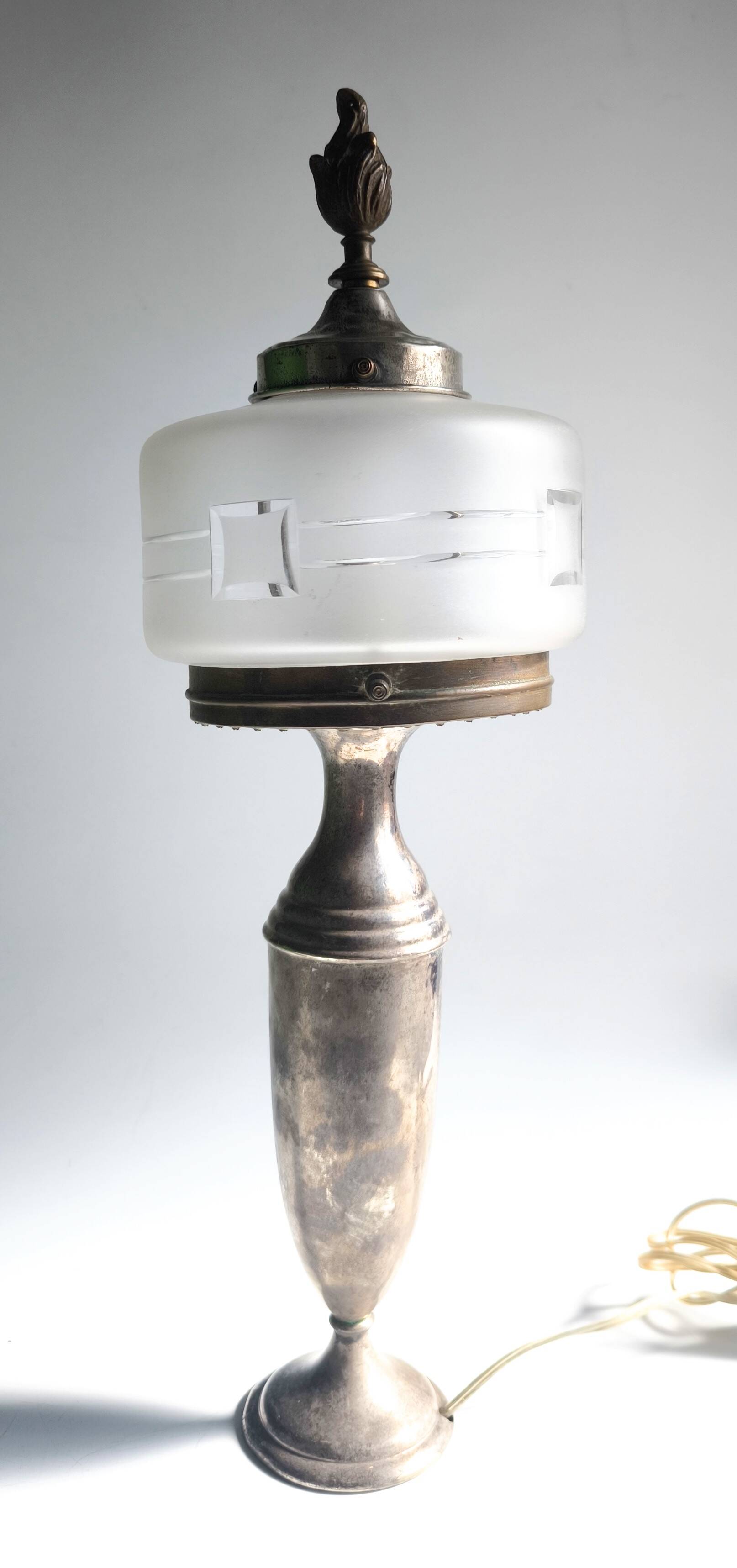 French Art Deco table lamp