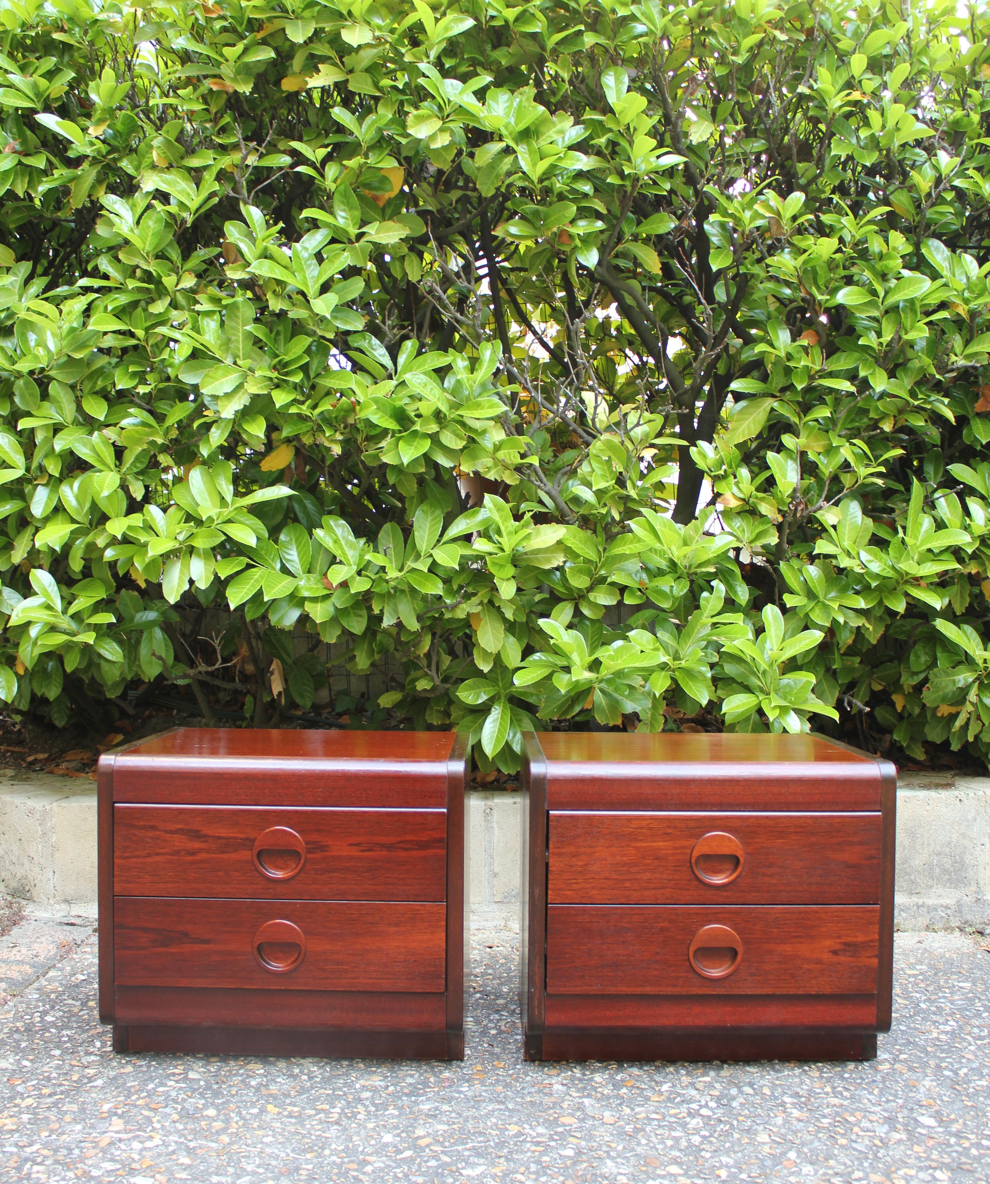 Paire de tables de chevet scandinave