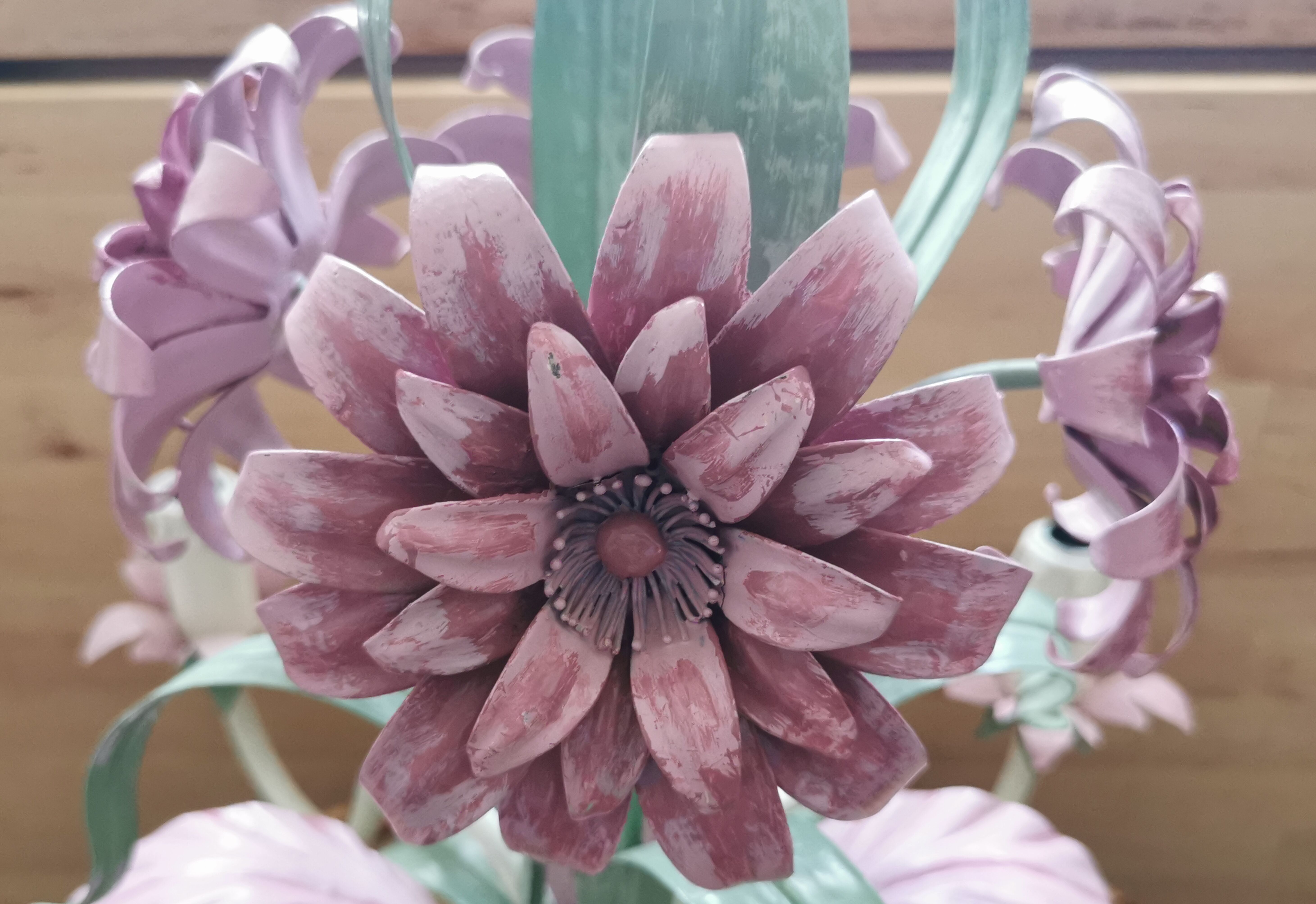 Lustre iron and painted sheet flowers camellias