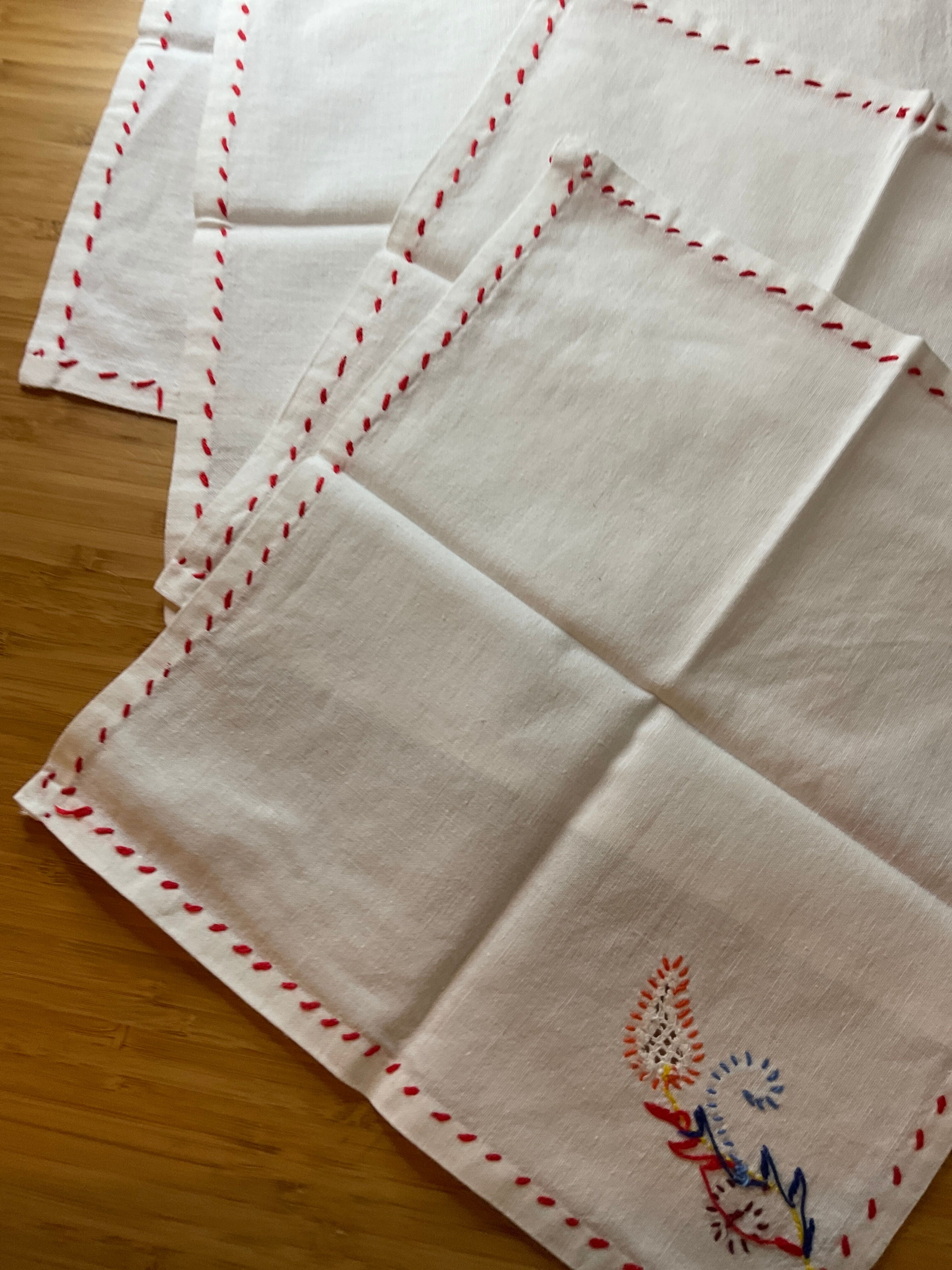 4 embroidered cotton napkins