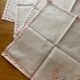 4 serviettes de table en coton brodées