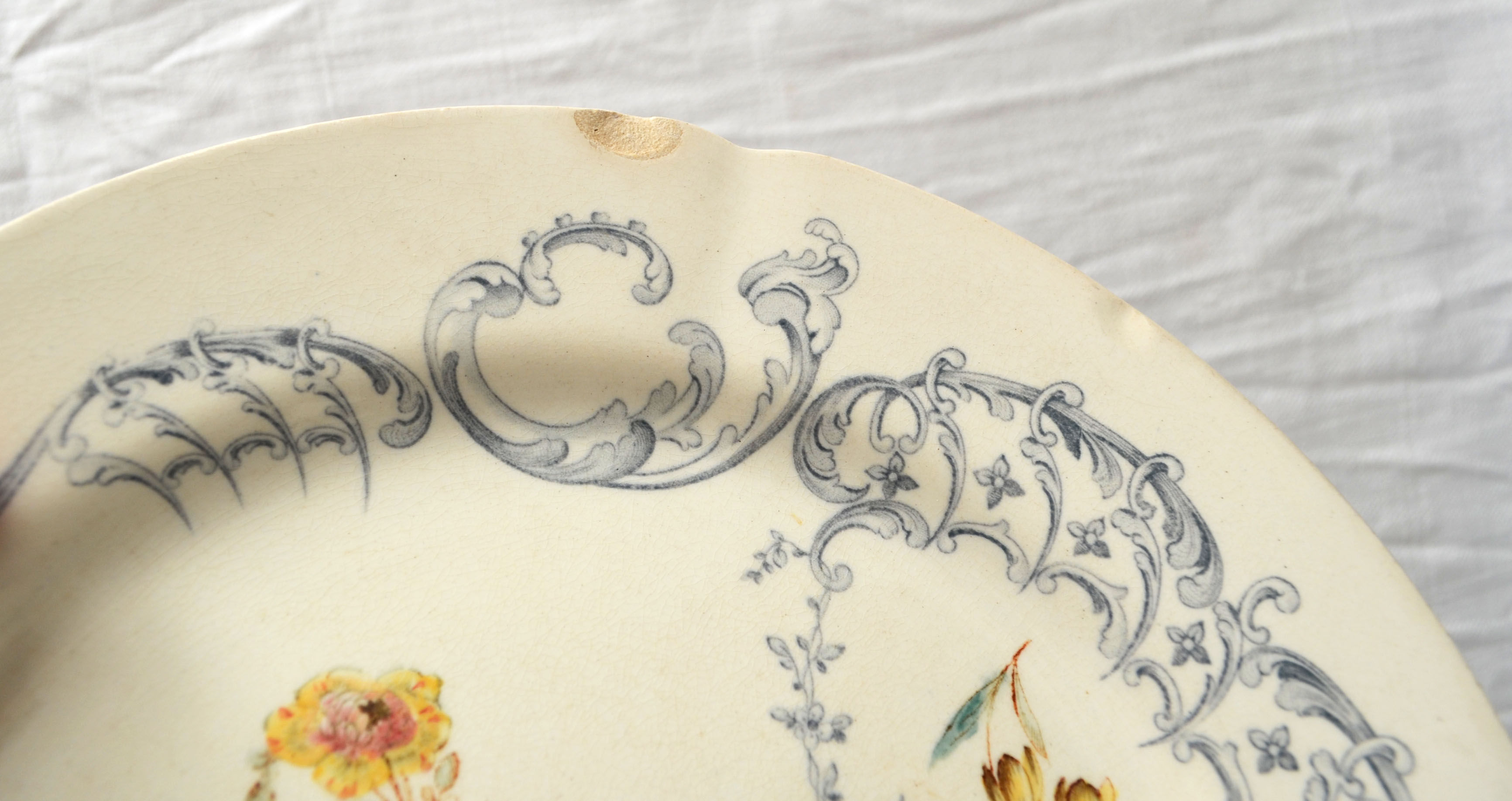 5 assiettes terre de fer polychrome hb Choisy le roi