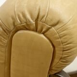 Fauteuil en cuir camel  année 60.
