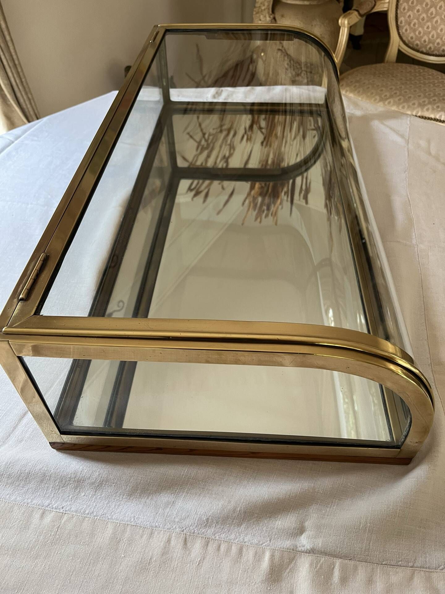 Vitrine bombé de confiseur