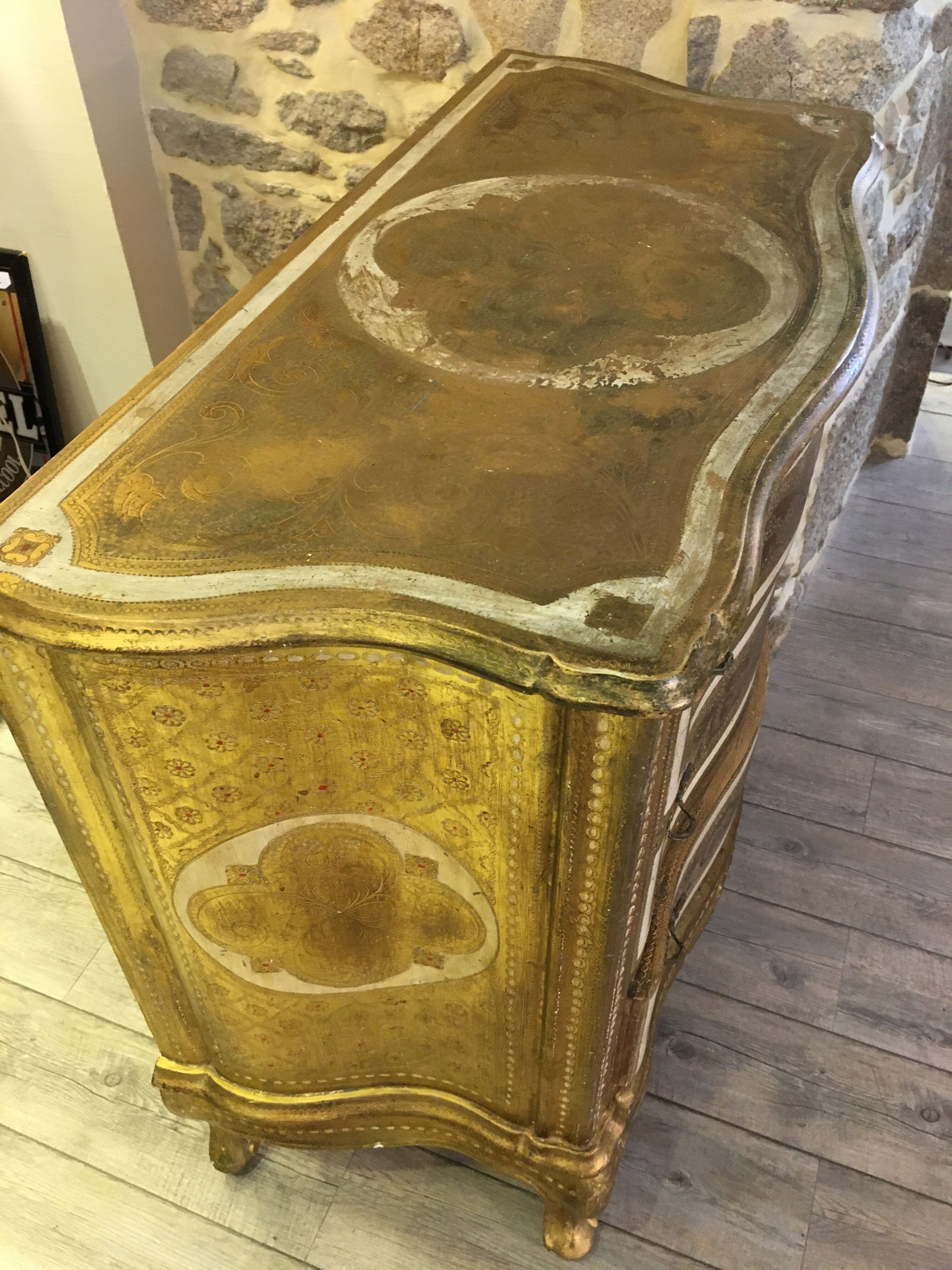 Venetian style commodity