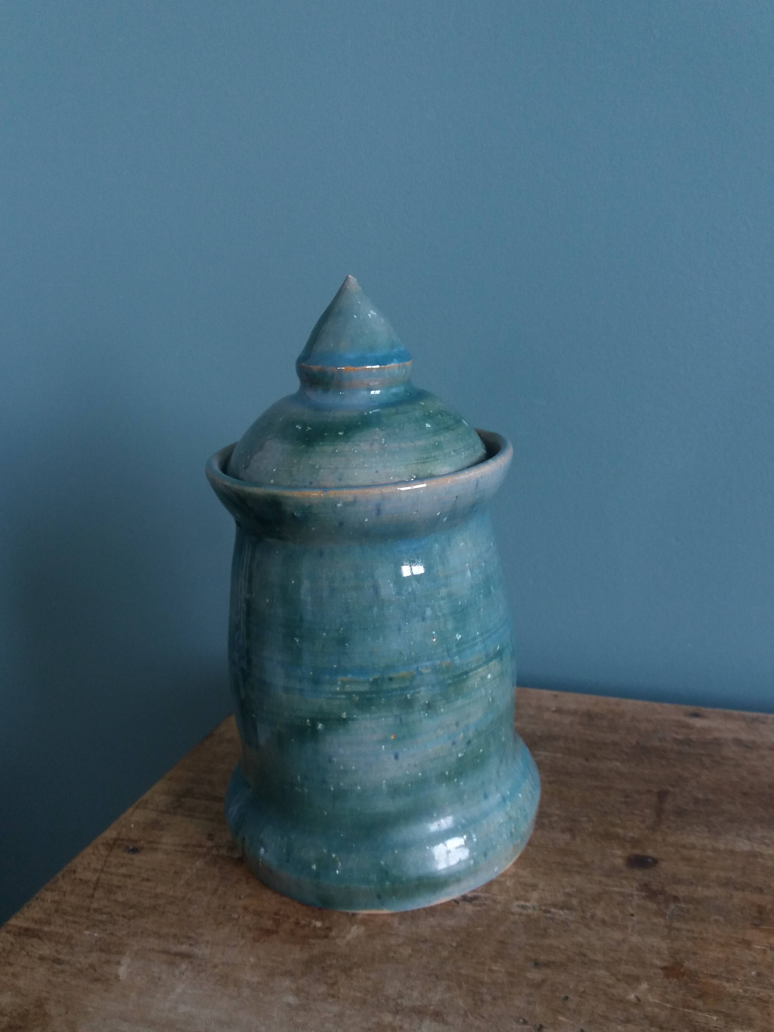 Pot couvert bonbonnière céramique signée